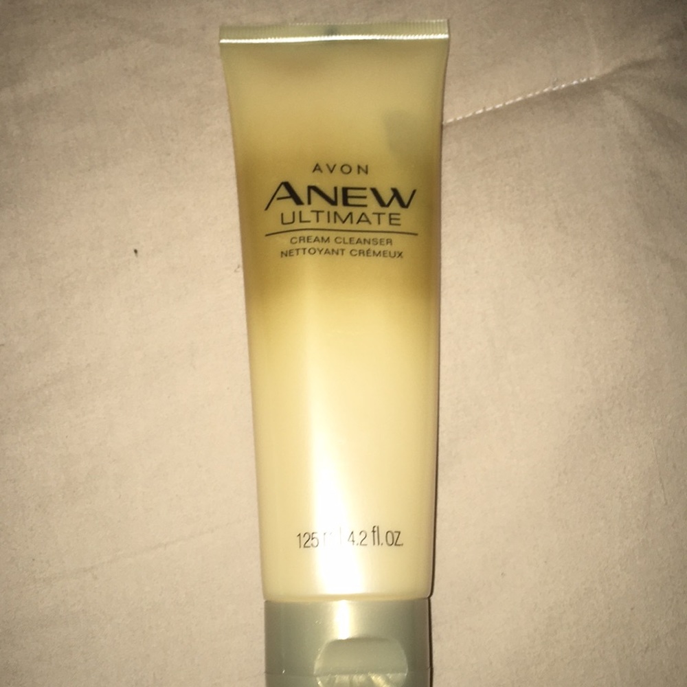 A NEW ultimate cream cleanser, nettoyant cremeux..